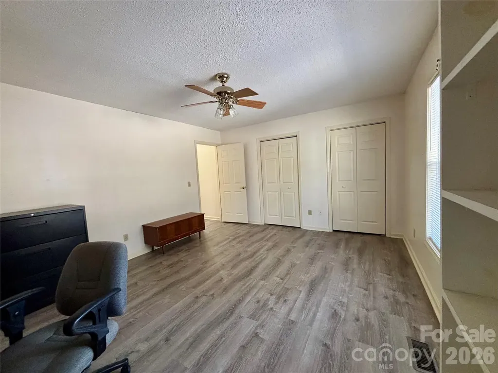 160 Whispering Pines Drive Marion NC 28752