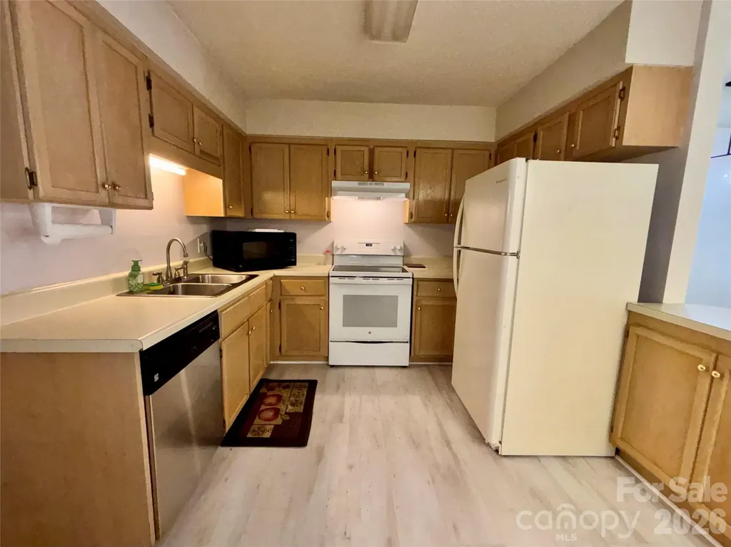 160 Whispering Pines Drive Marion NC 28752