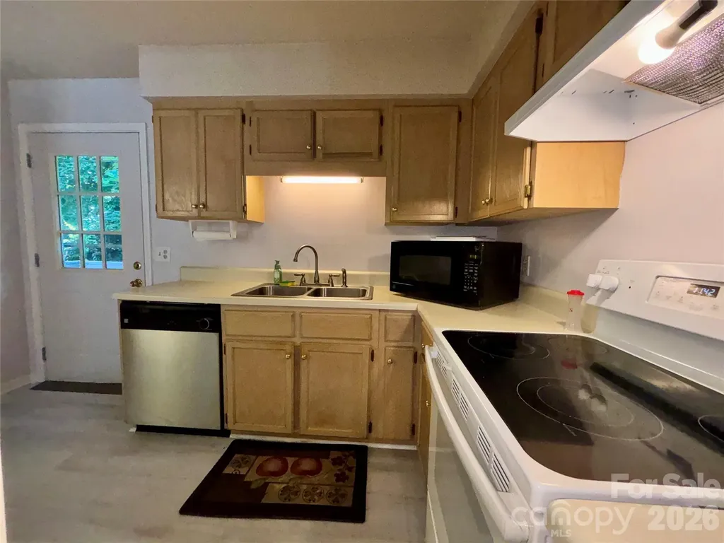 160 Whispering Pines Drive Marion NC 28752