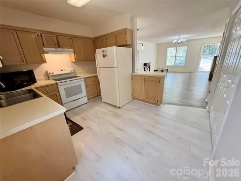 160 Whispering Pines Drive Marion NC 28752
