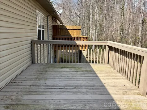 160 Whispering Pines Drive Marion NC 28752