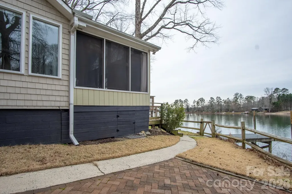 208 Island View Road Mount Holly NC 28120