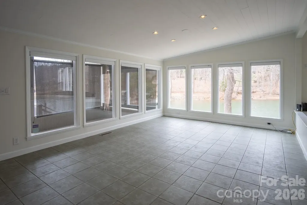 208 Island View Road Mount Holly NC 28120