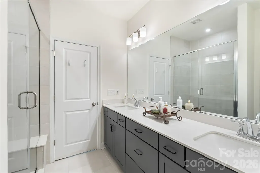 318 Simeon Drive Charlotte NC 28208