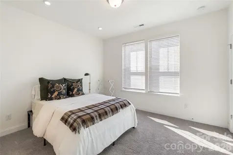 318 Simeon Drive Charlotte NC 28208