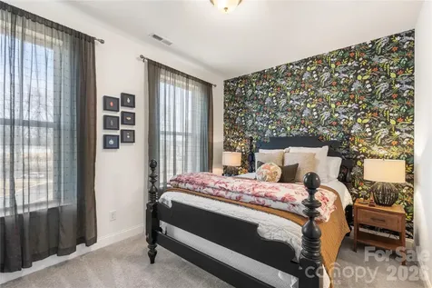 318 Simeon Drive Charlotte NC 28208