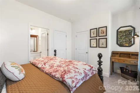 318 Simeon Drive Charlotte NC 28208