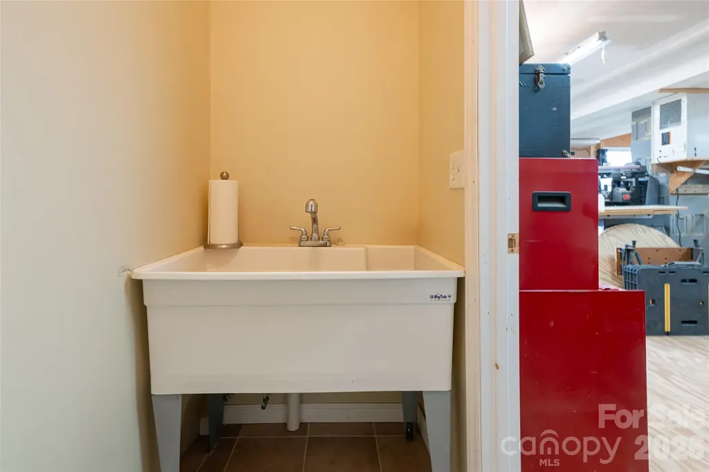 116 Dalya Road Swannanoa NC 28778
