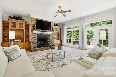 932 Thorn Ridge Lane Clover SC 29710