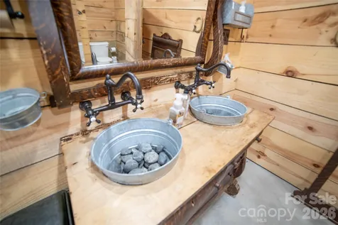 4885 Grandin Road Lenoir NC 28645