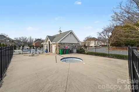 1310 Bershire Lane Charlotte NC 28262