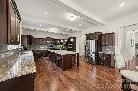 1310 Bershire Lane Charlotte NC 28262