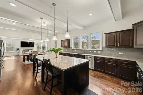 1310 Bershire Lane Charlotte NC 28262