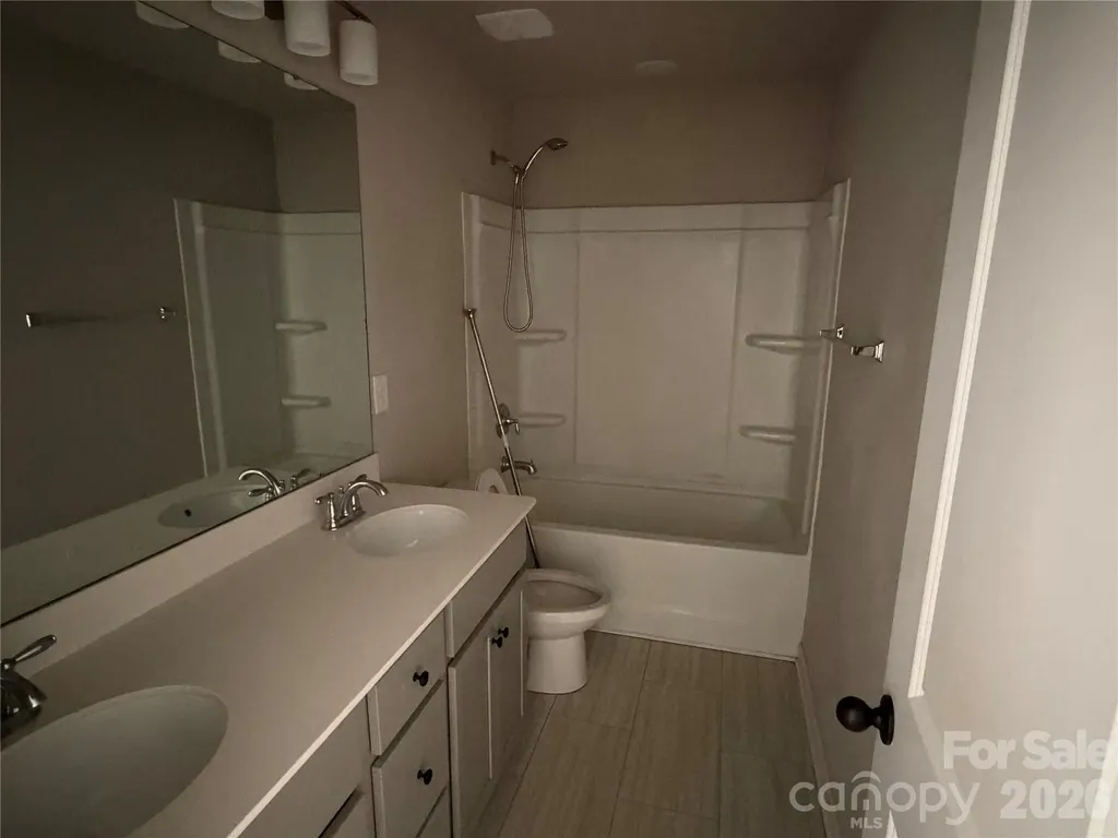 4112 Stoneygreen Lane Charlotte NC 28215