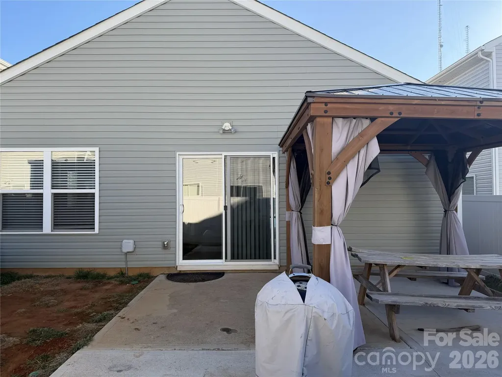 4112 Stoneygreen Lane Charlotte NC 28215