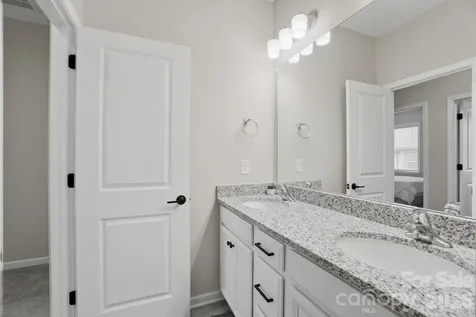 8928 Morning Mist Road Charlotte NC 28215
