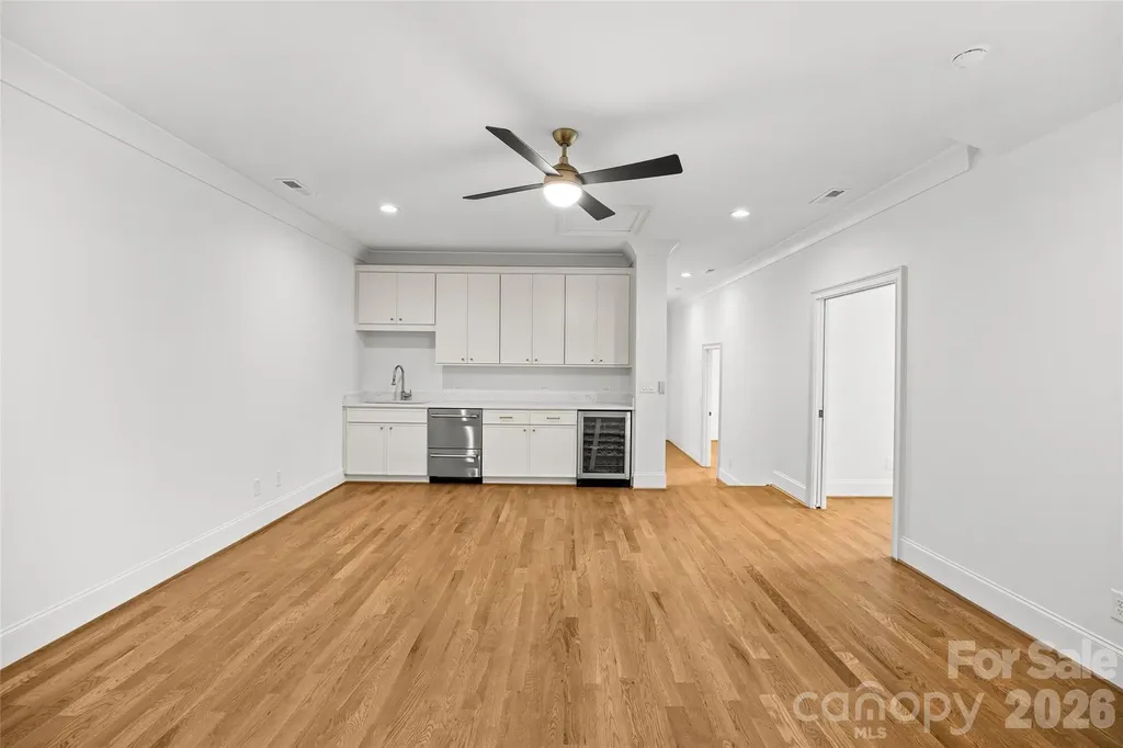 4715 Montclair Avenue Charlotte NC 28211