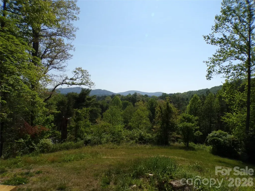 202 Honor Lane Hendersonville NC 28792