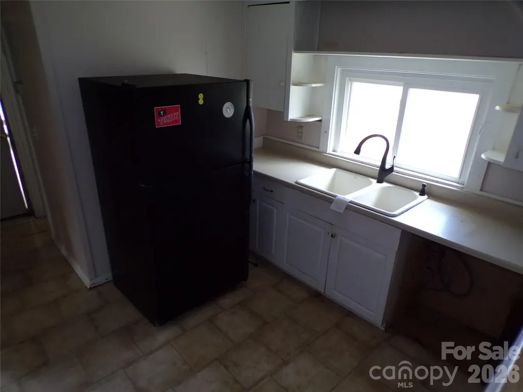 202 Honor Lane Hendersonville NC 28792