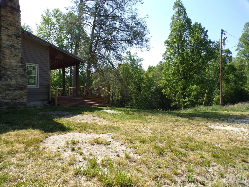 202 Honor Lane Hendersonville NC 28792