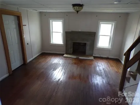 202 Honor Lane Hendersonville NC 28792