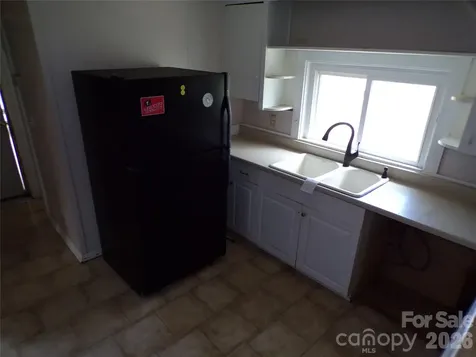 202 Honor Lane Hendersonville NC 28792