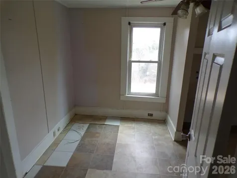 202 Honor Lane Hendersonville NC 28792