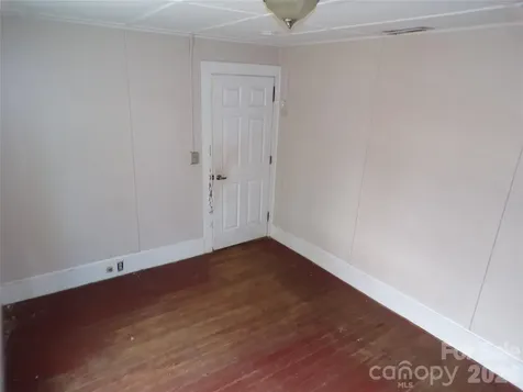 202 Honor Lane Hendersonville NC 28792