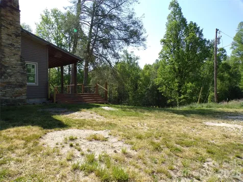 202 Honor Lane Hendersonville NC 28792