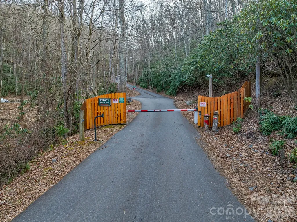 119 Wildflower Cove Drive Swannanoa NC 28778