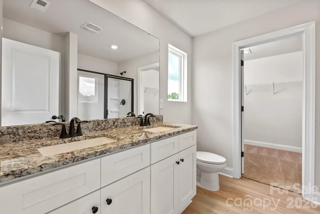 3633 Narrow Lane Charlotte NC 28215