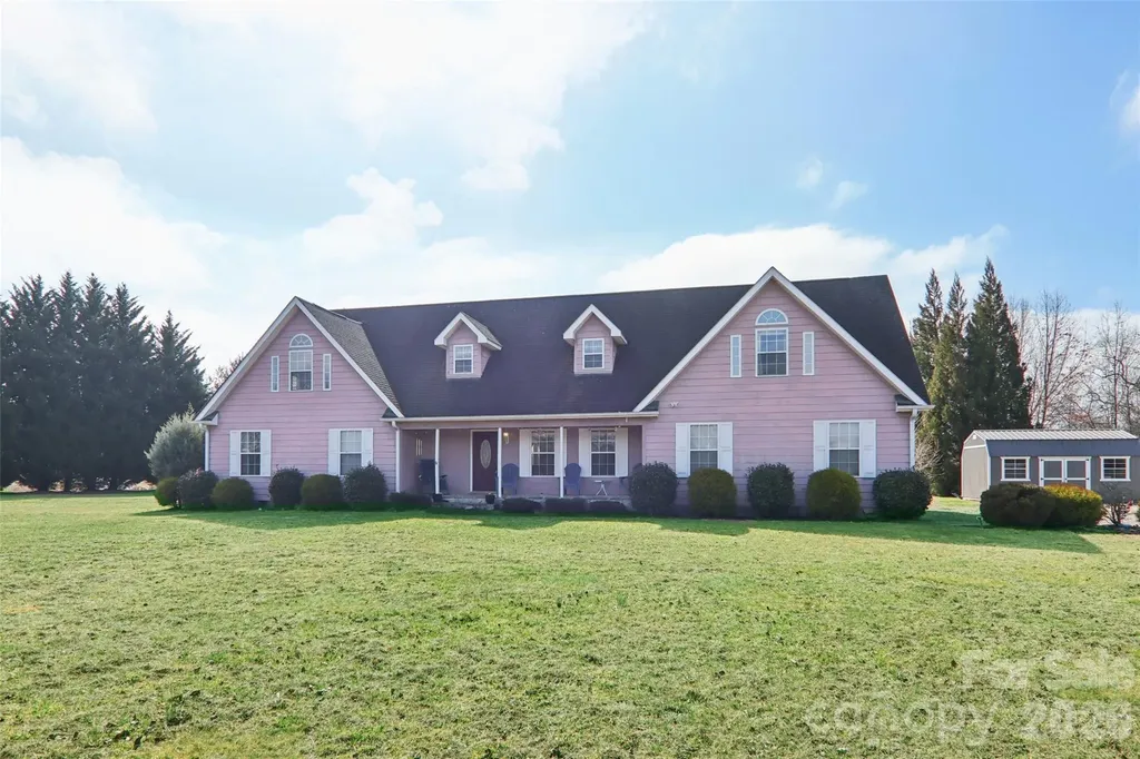 130 Crestview Street Canton NC 28716