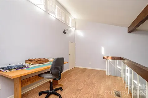 8 Lakemoor Lane Hendersonville NC 28739