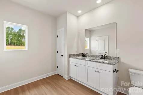 3629 Narrow Lane Charlotte NC 28215