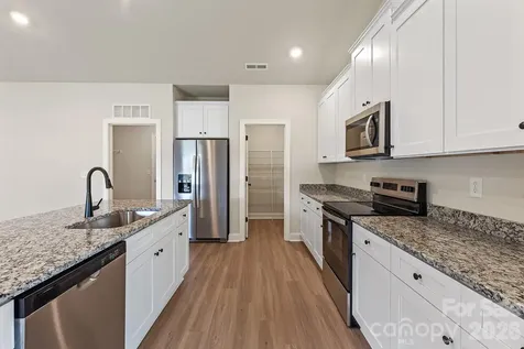 3629 Narrow Lane Charlotte NC 28215