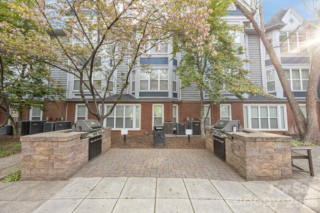525 N Graham Street Charlotte NC 28202