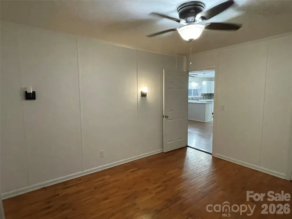 121 Randolph Road Dallas NC 28034