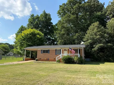 121 Randolph Road Dallas NC 28034