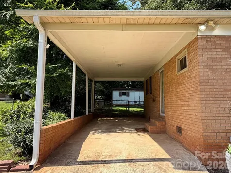 121 Randolph Road Dallas NC 28034