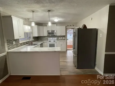 121 Randolph Road Dallas NC 28034