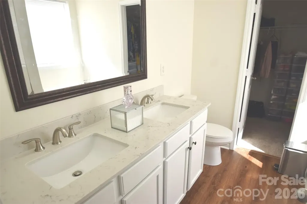608 Wrayhill Drive Charlotte NC 28262