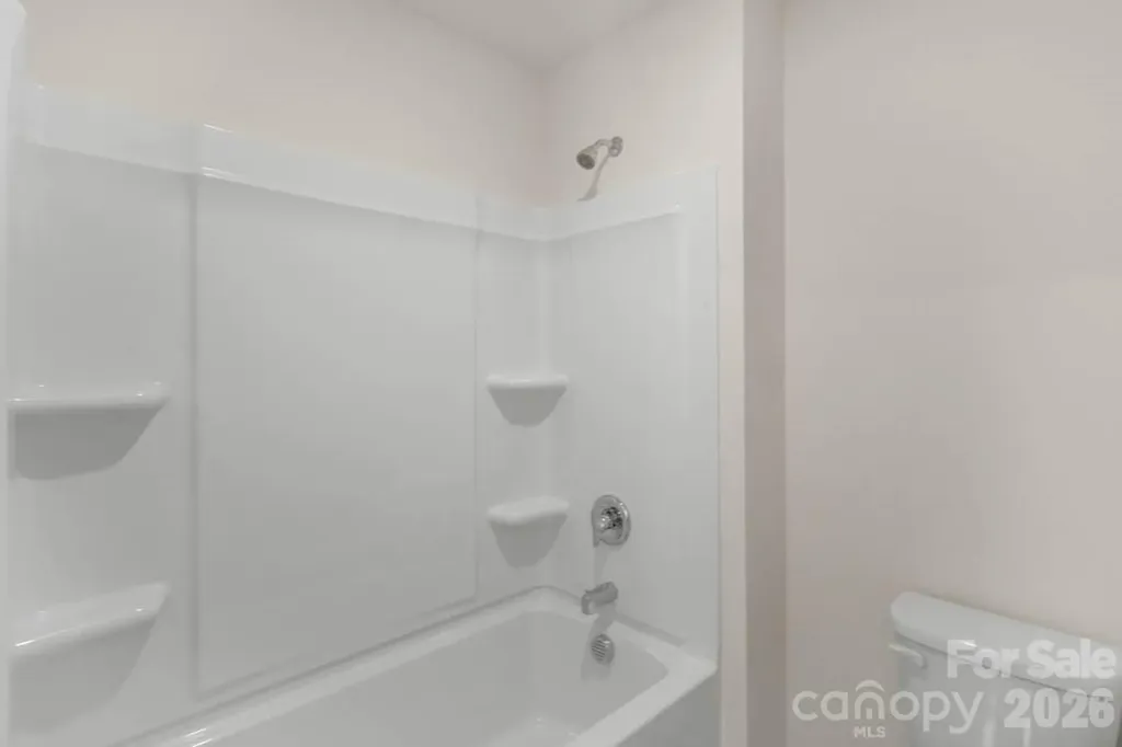 437 Falcon Lane Lexington NC 27295