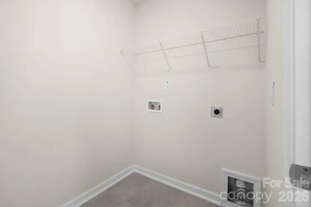 437 Falcon Lane Lexington NC 27295