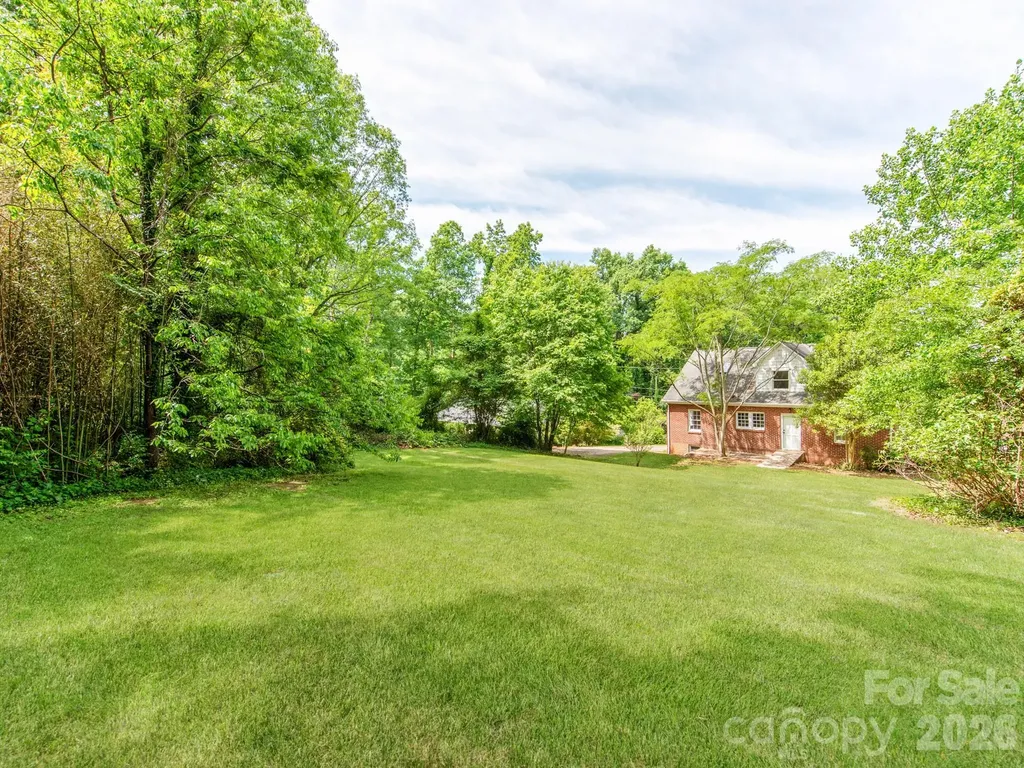 113 Falls Street Morganton NC 28655