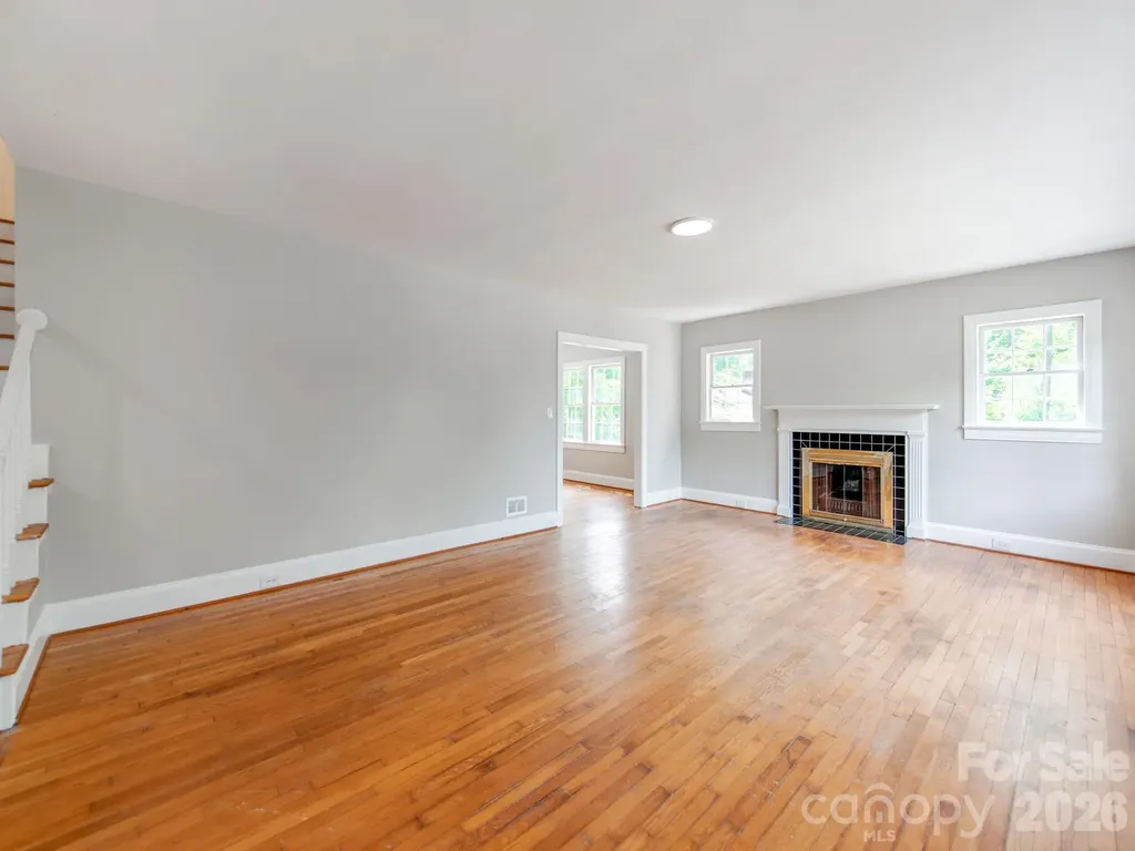 113 Falls Street Morganton NC 28655
