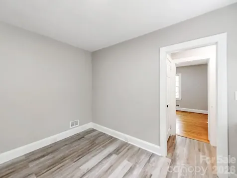113 Falls Street Morganton NC 28655