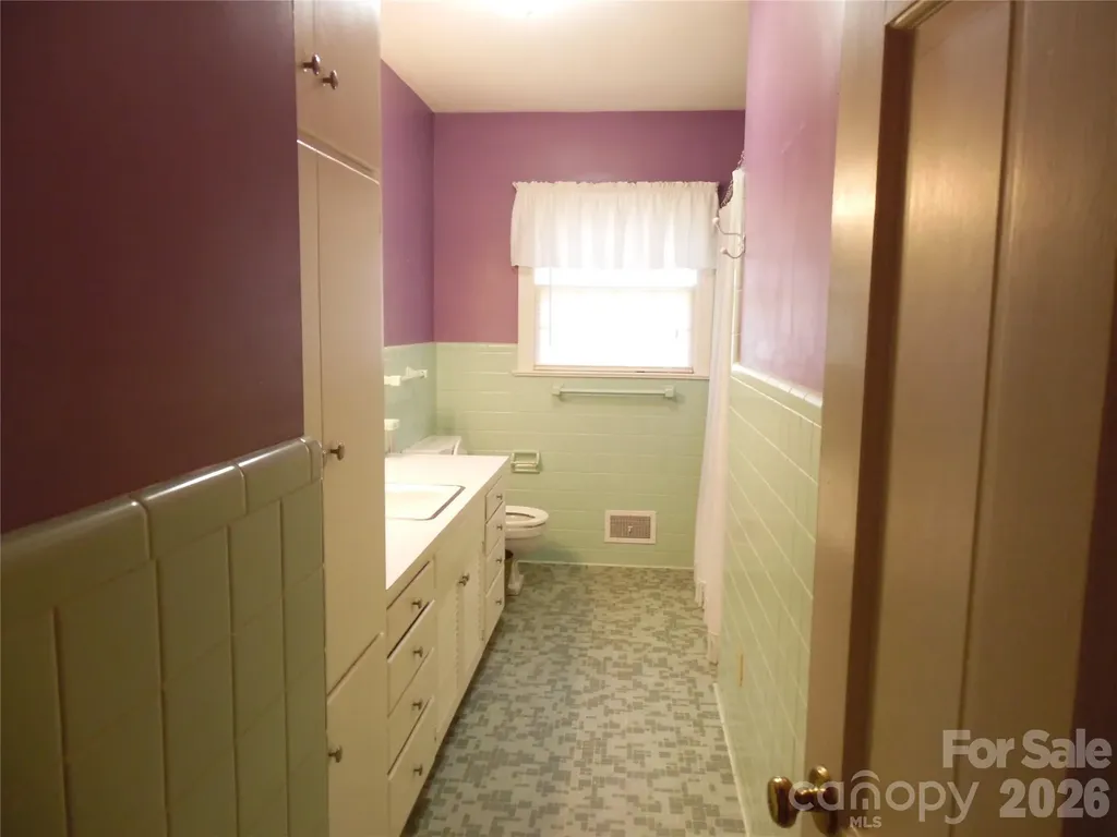 603 1st Avenue Place NE Conover NC 28613