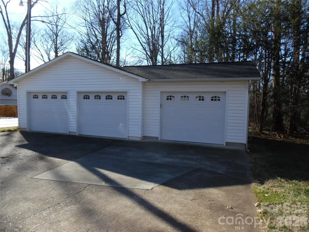 603 1st Avenue Place NE Conover NC 28613