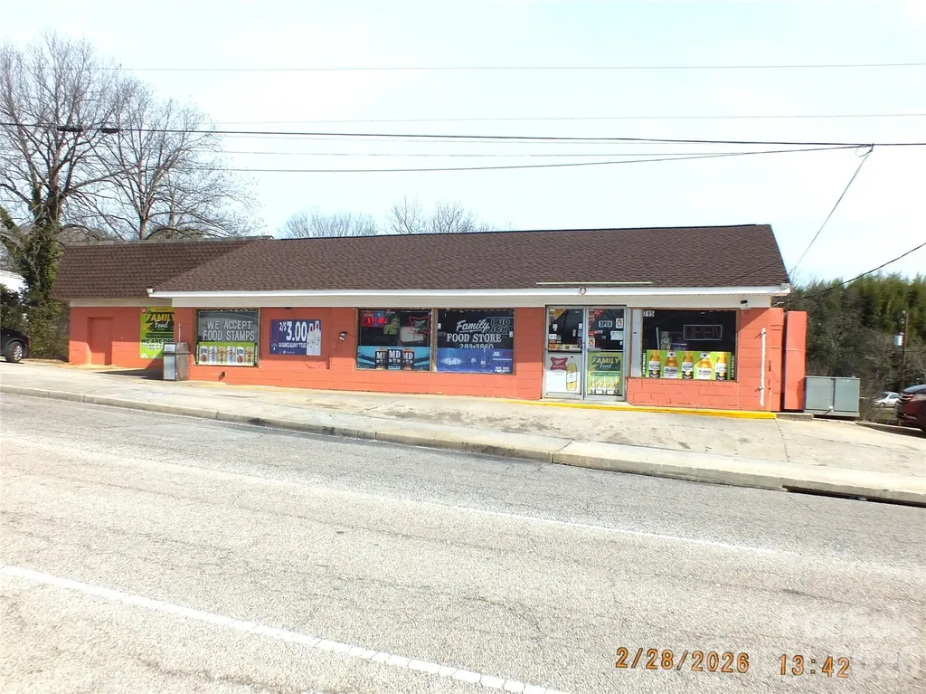 715 S Market Street Lancaster SC 29720