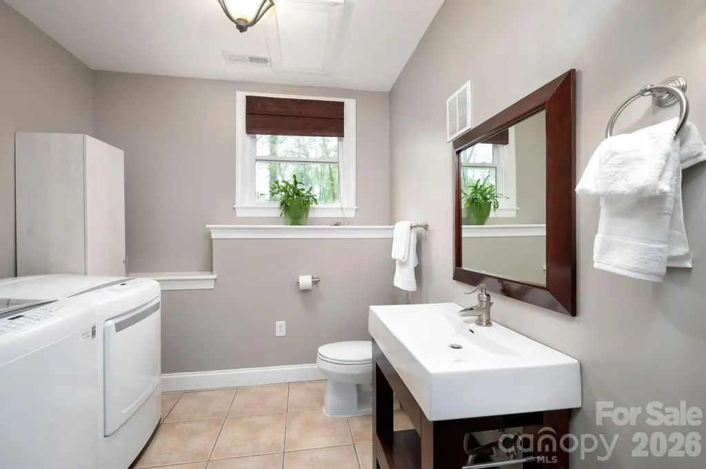 69 Heslar Way Marshall NC 28753